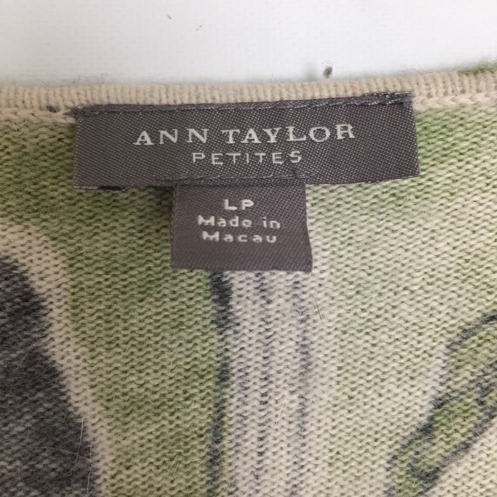 Ann Taylor Lambswool Angora Blend Cardigan Sweater Green Floral Women’s Size LP - Picture 5 of 11
